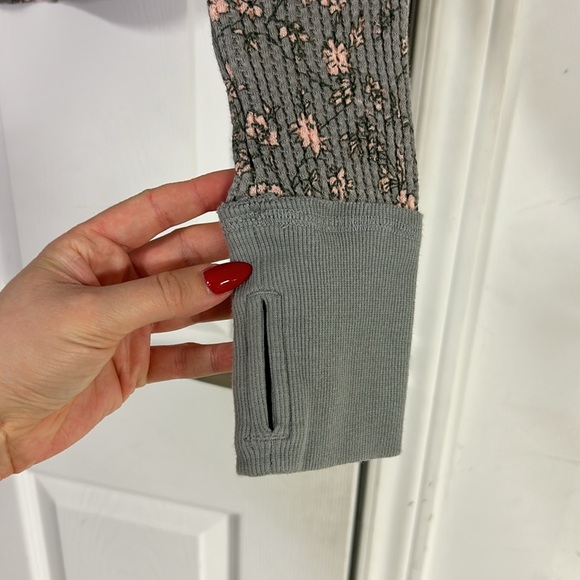 Free People Pretty Little Thermal - Picture 3 of 4